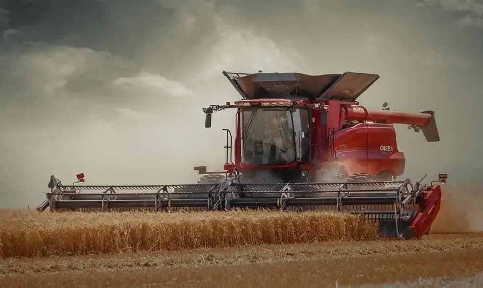 Axial-Flow 7160 on a jobsite