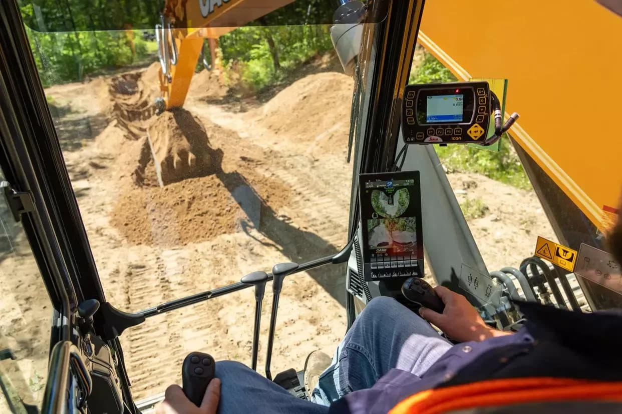 CX170E on a jobsite