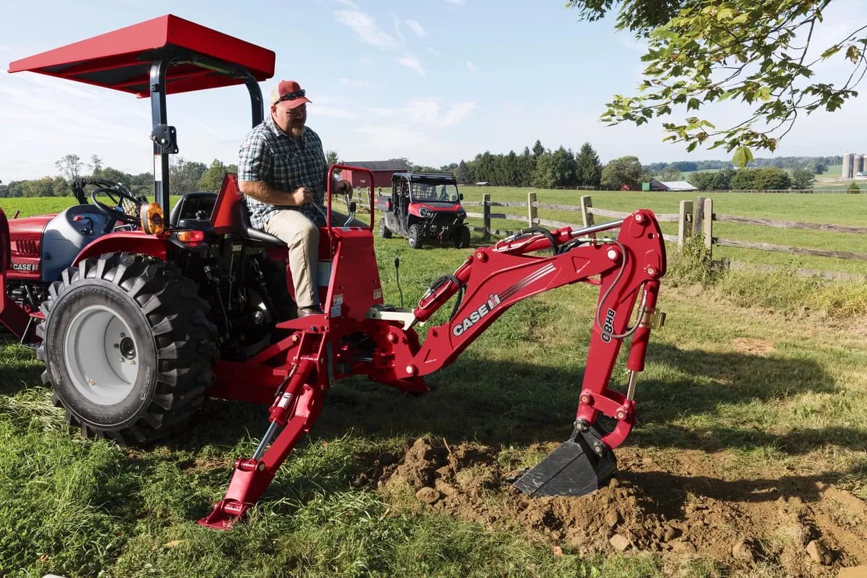 Farmall Compact 25A photo 1