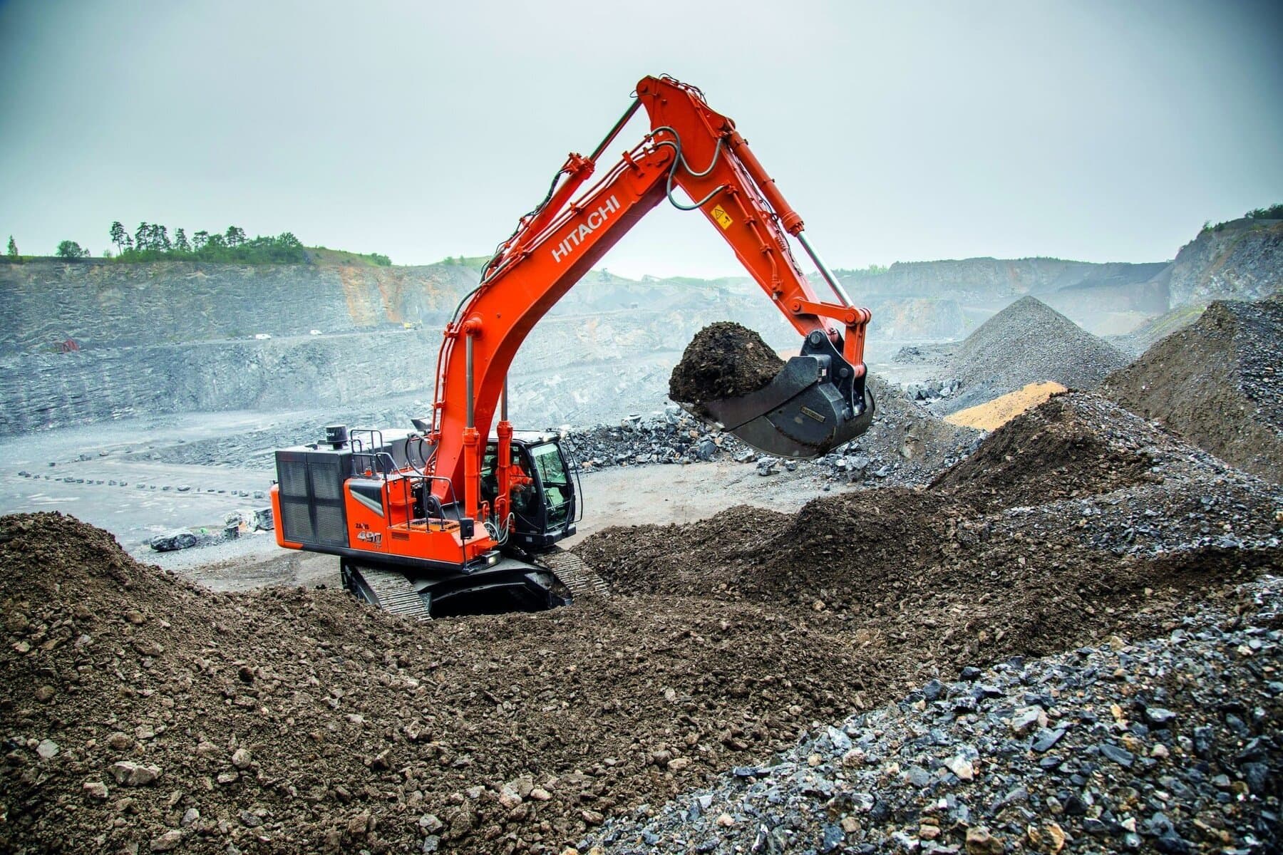 ZX490LC – 7H on a jobsite