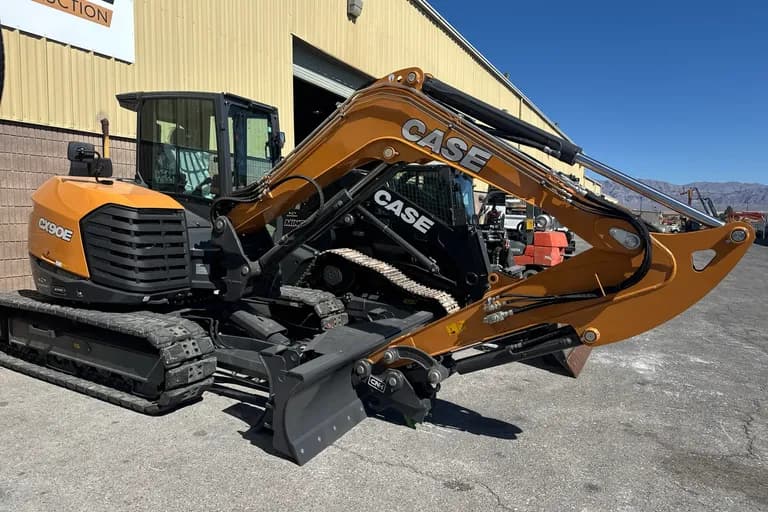 2026 CASE CX90E