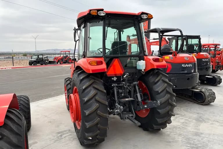 KUBOTA M7060HDC