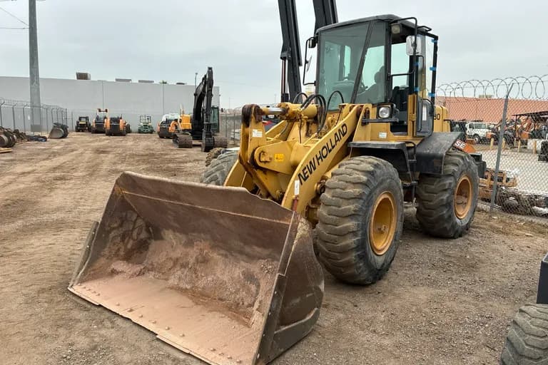 NEW HOLLAND LW130