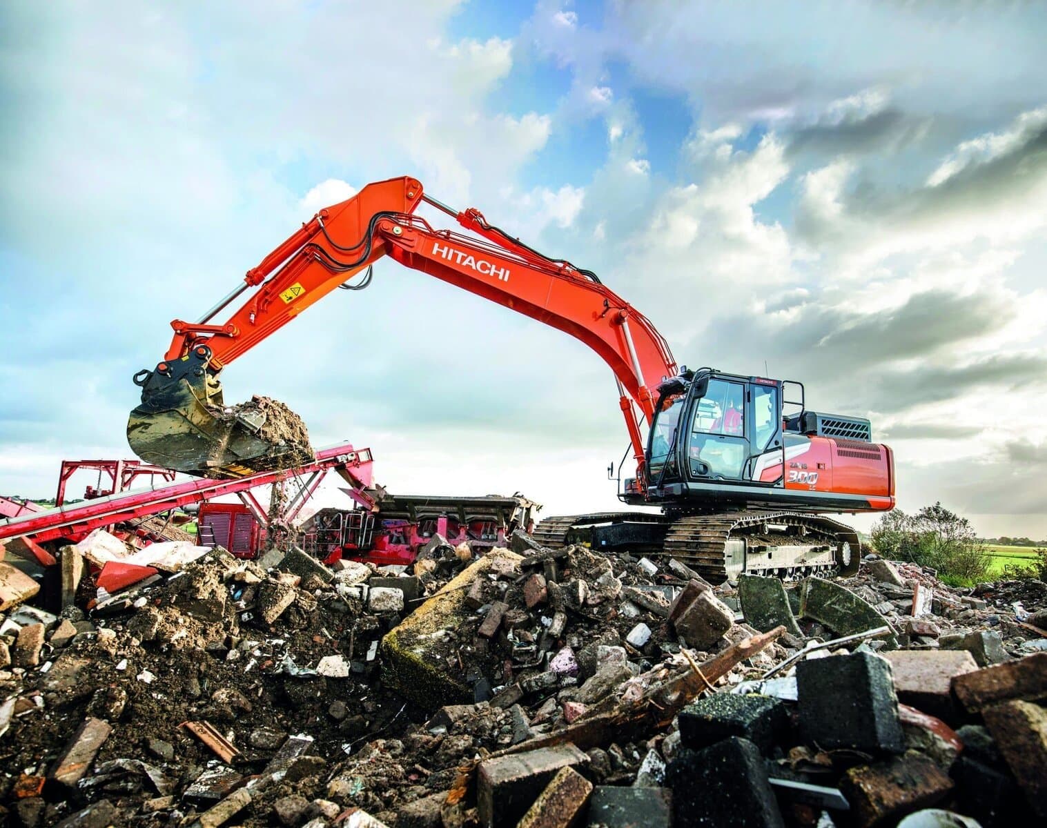 ZX300LC – 7H on a jobsite