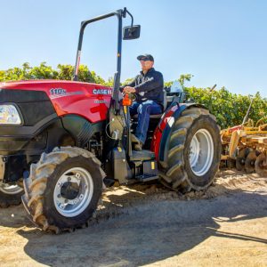 CASE IH Farmall 100N